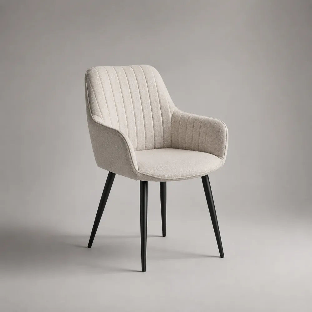 Poltrona da pranzo imbottita con braccioli in tessuto poliestere beige e struttura in acciaio nero 60x60x85 cm