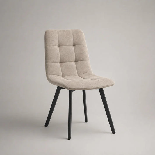 Sedia da pranzo imbottita con schienale alto in tessuto beige gambe in acciaio nero 50x60x86 cm forma arrotondata